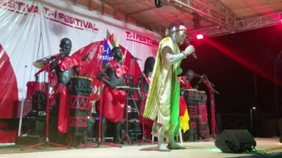 Prestations de groupe traditionnelle Kunde du Cameroun au TÎ-Ï FESTIVAL, 4ème édition (22 avril 2025